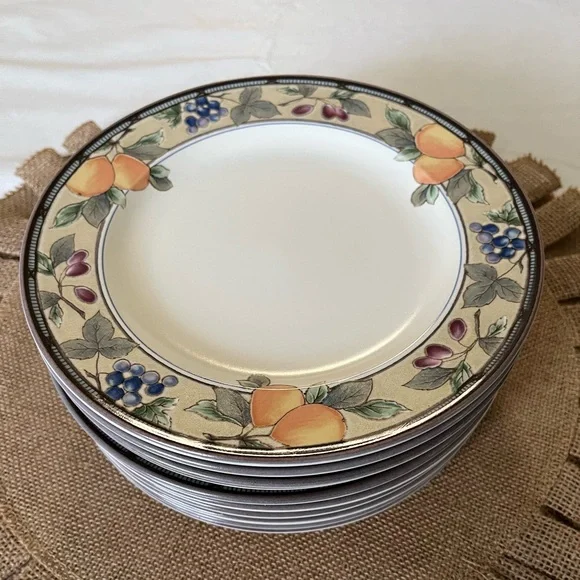 Mikasa Garden Harvest Plates 8-3/8”
Set of 10 Plates. Excellent Condition. - Picture 1 of 7